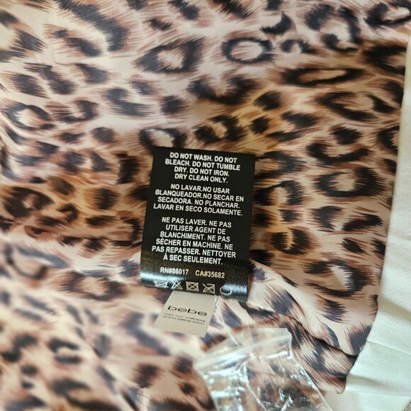 White Jacket with Animal Print - Picture 9 of 11